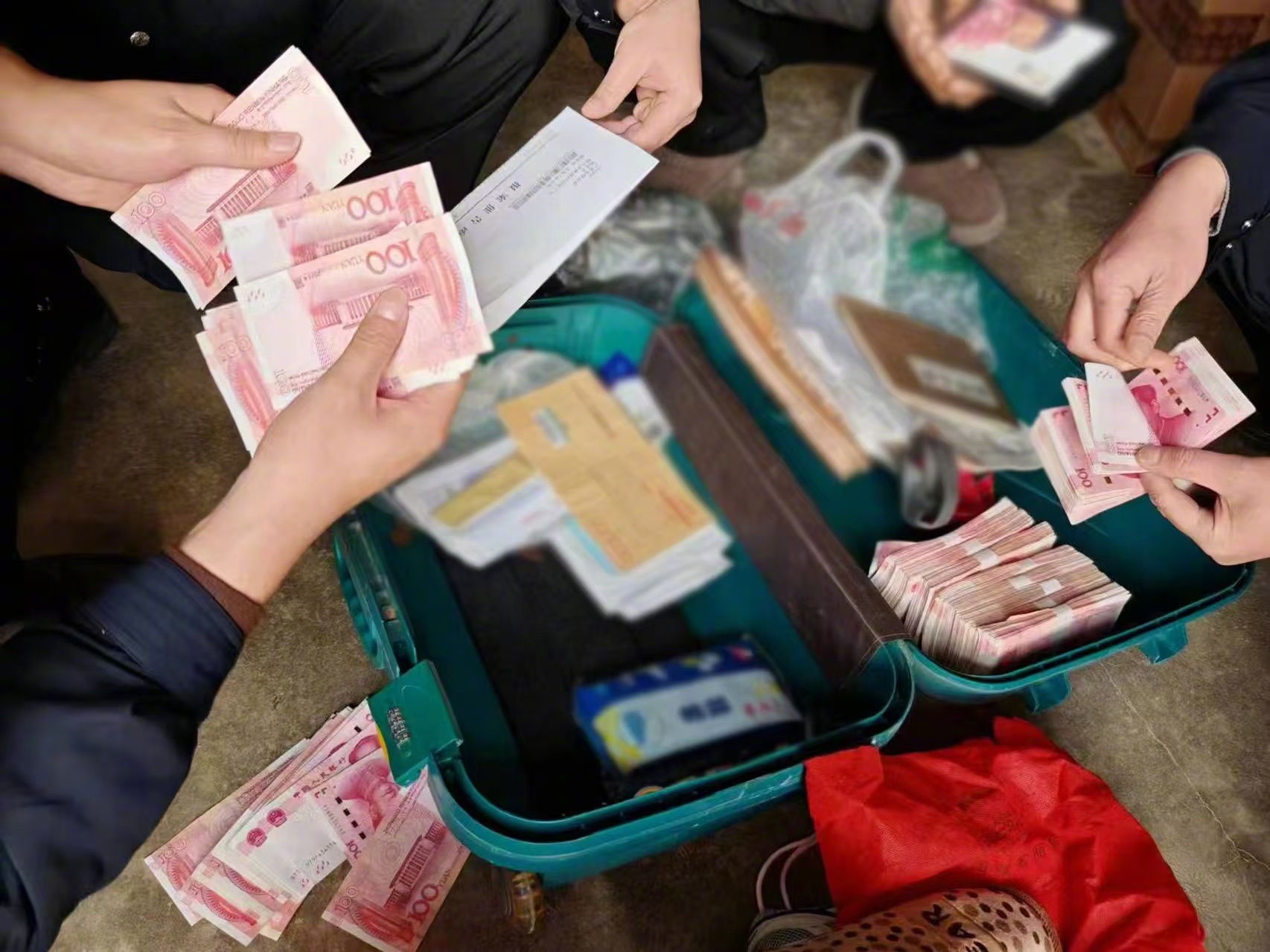 最新带现金几十万能过安检方法分析(最方便真实的海盐携带现金过安检有具体规定吗方法)